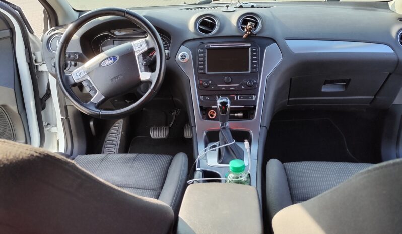 
								Ford Mondeo 2013 full									
