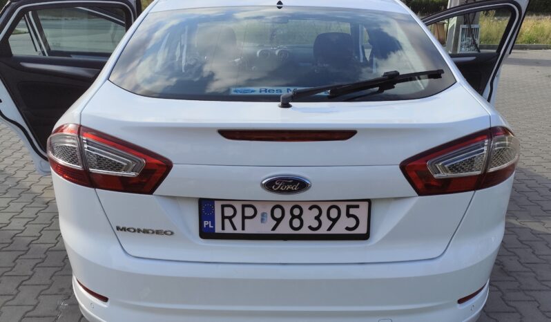 
								Ford Mondeo 2013 full									