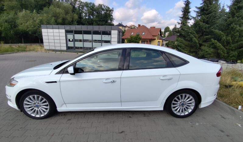
								Ford Mondeo 2013 full									